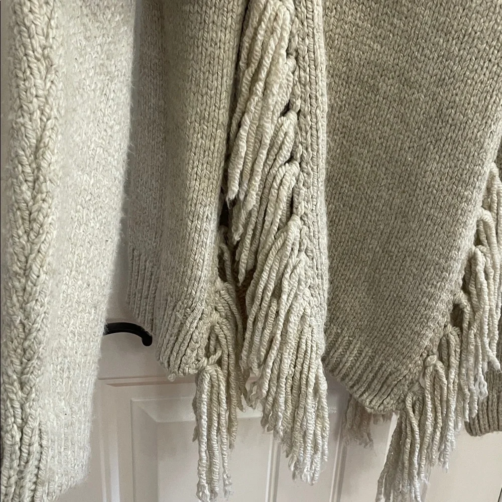 ZARA  Beige Chunky Knit Fringe Sweater
